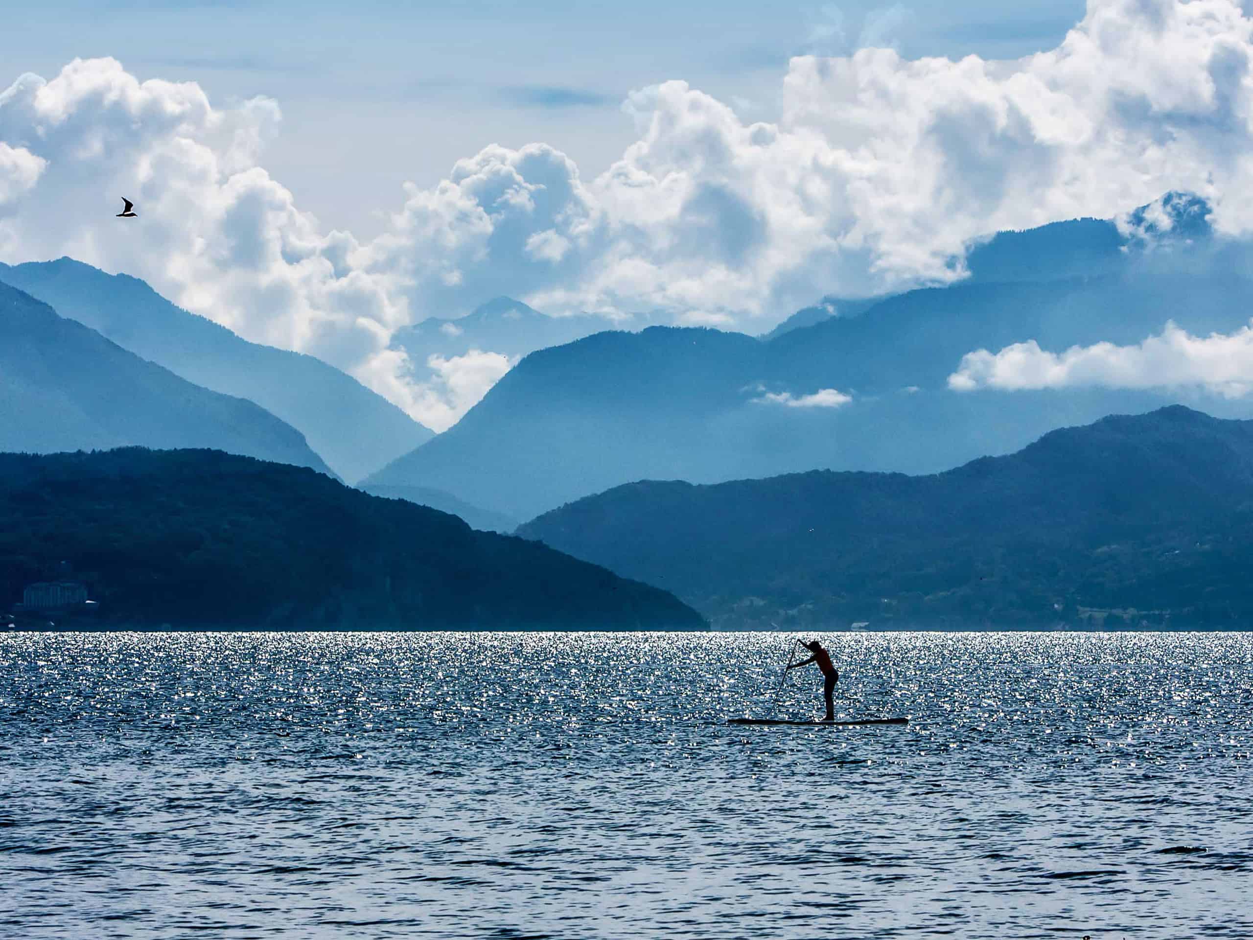 Wellness in the French Alps: Stand up Paddleboarding