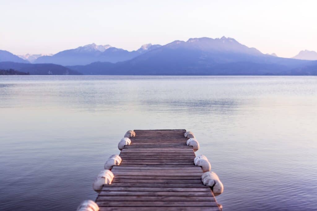 how long does it take to cycle around lake annecy