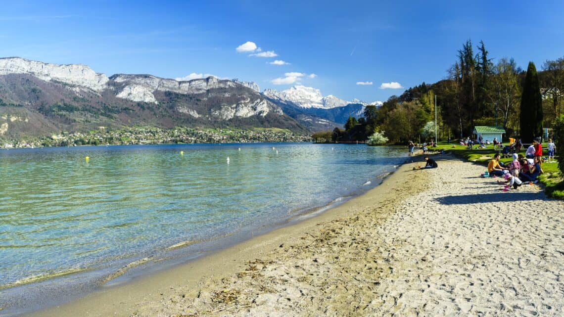 Lake Annecy: All You Need To Know About the Beaches | OVO Network