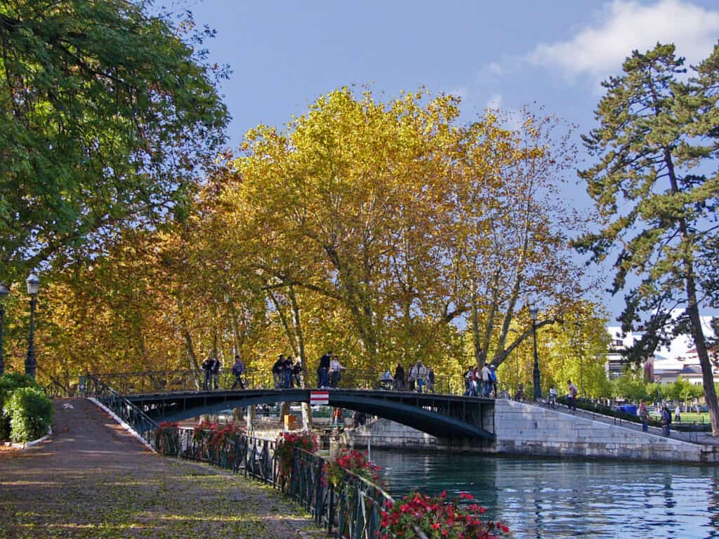 The Pont des Amours spans the canal in Annecy