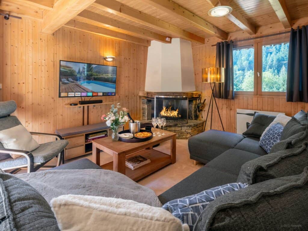 Mountain airbnb living room